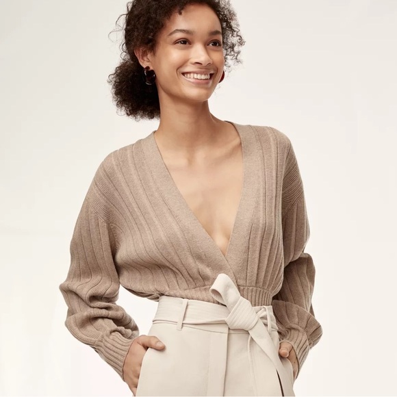 Aritzia Wilfred Thais Plunge Front Cardigan in Oatmeal - Picture 2 of 11